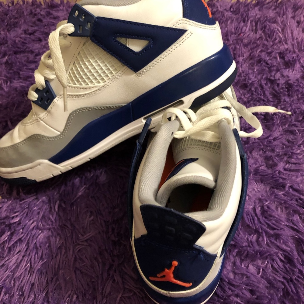 Retro 4’s size 6